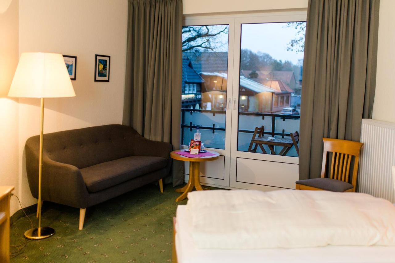 Akzent Hotel Zur Gruenen Eiche Bispingen Exterior photo